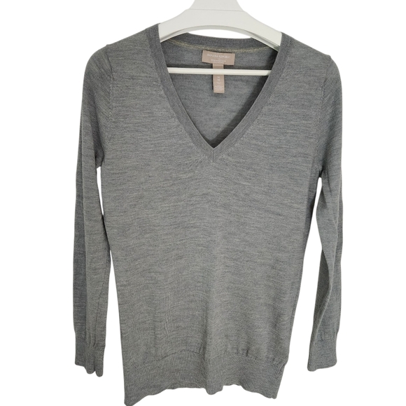 BANANA REPUBLIC gray extra-fine merino wool V-neck sweater medium - Picture 1 of 12
